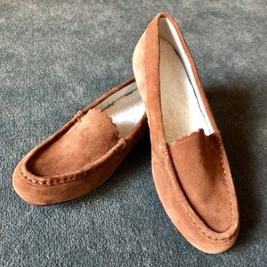 NWOT Vionic - size 8